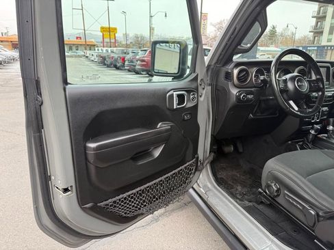 Used 2021 Jeep Wrangler Unlimited Sport image 17