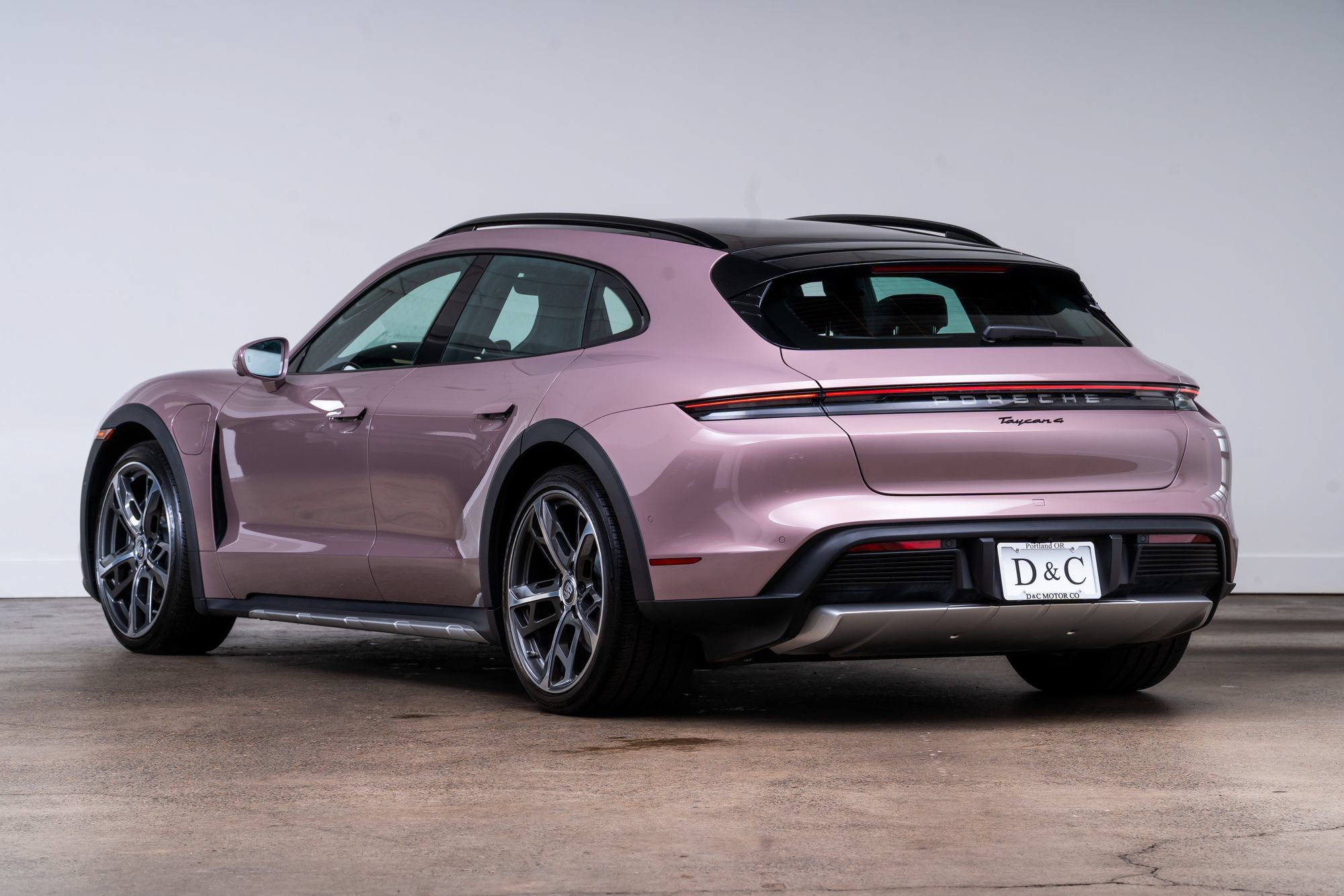 Used 2024 Porsche Taycan 4 Cross Turismo AWD/4WD image 5