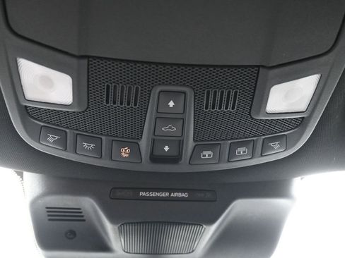 Used 2024 Ford Expedition Platinum image 19