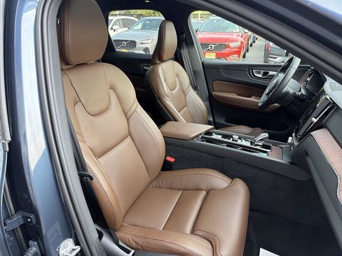 Certified 2024 Volvo XC60 B5 Ultimate w/ Protection Package Premier AWD/4WD image 25