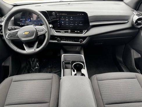 Certified 2025 Chevrolet Equinox LT image 9