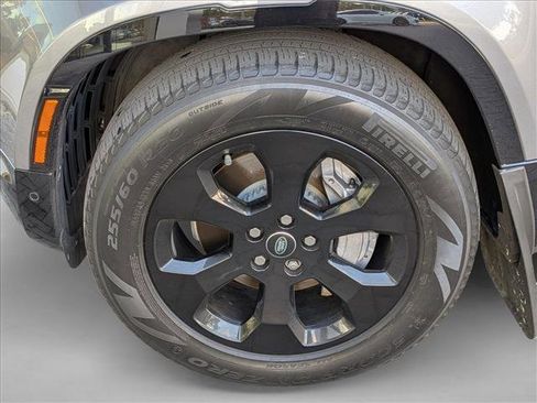 Certified 2023 Land Rover Defender 110 X-Dynamic SE image 20