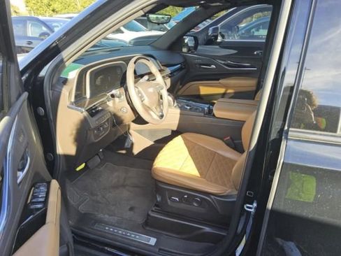 Used 2024 Cadillac Escalade Sport w/ LPO, ONYX Package image 5