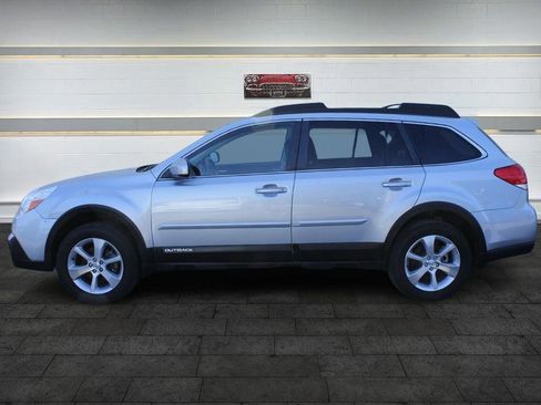 Used 2014 Subaru Outback 2.5i Limited image 4