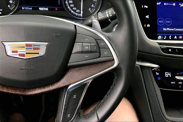 Used 2025 Cadillac XT5 Sportv w/ Technology Package AWD/4WD image 28