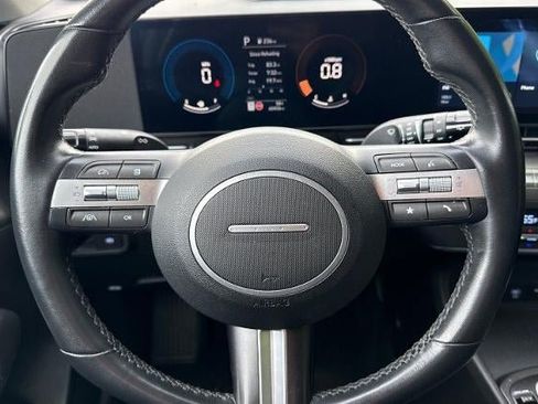 Used 2024 Hyundai Kona SEL AWD/4WD image 31