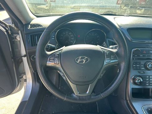 Used 2012 Hyundai Genesis 2.0T image 10