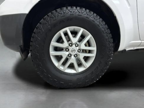 Used 2018 Nissan Frontier SV AWD/4WD image 33