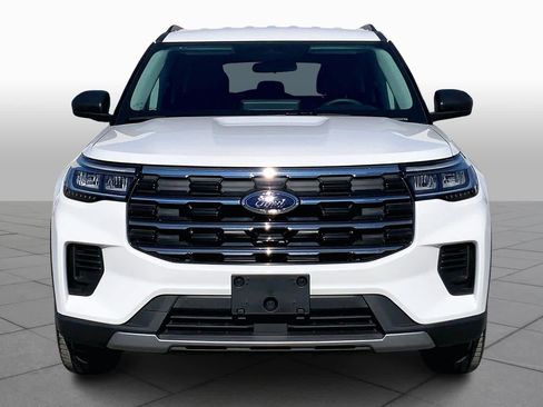 Certified 2025 Ford Explorer Active image 4