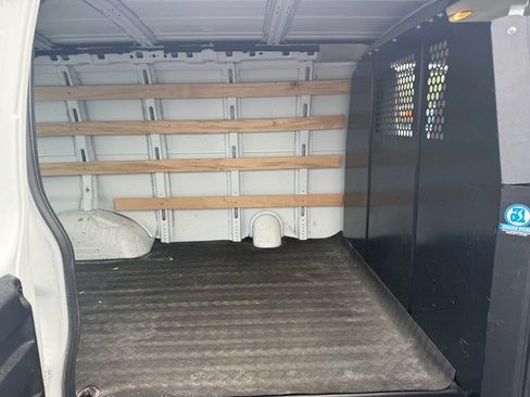 Used 2022 GMC Savana 2500 w/ Driver Convenience Package image 12