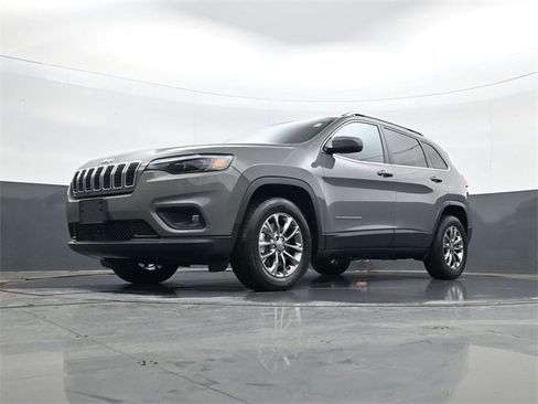 Used 2020 Jeep Cherokee Latitude Lux w/ Comfort/Convenience Group image 21