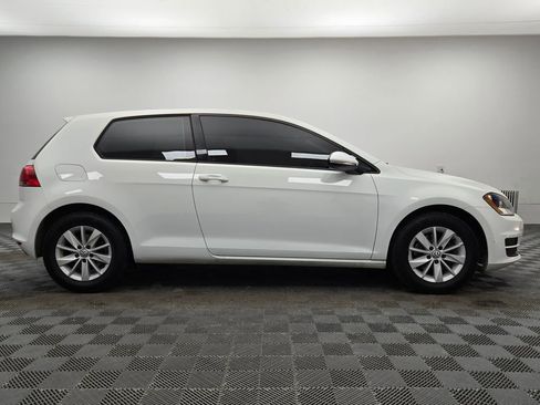 Used 2015 Volkswagen Golf S image 4
