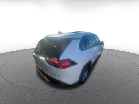 Used 2025 Toyota RAV4 XLE image 4