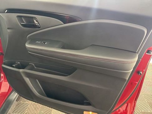 Certified 2024 Honda Passport Black Edition image 31