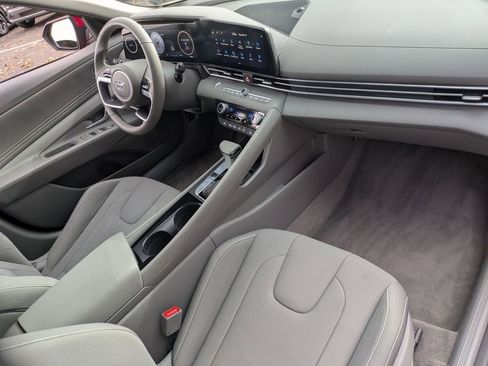 Certified 2023 Hyundai Elantra SEL w/ Convenience Package image 25