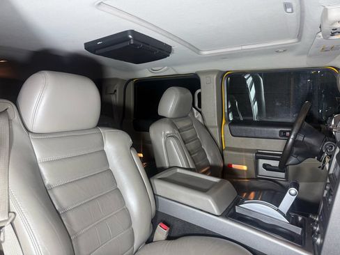 Used 2003 HUMMER H2 w/ Preferred Equipment Group AWD/4WD image 17
