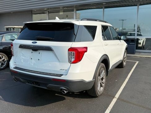 Used 2023 Ford Explorer XLT w/ Equipment Group 202A AWD/4WD image 5