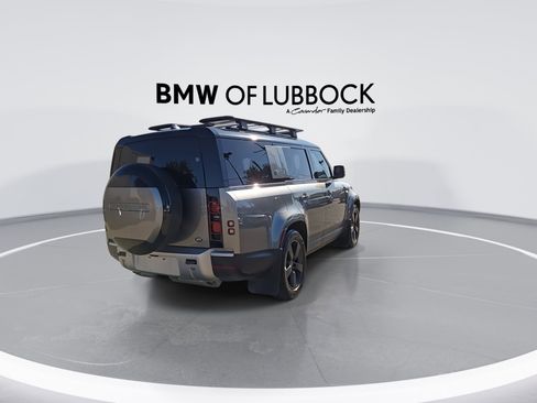 Used 2023 Land Rover Defender 130 SE image 8