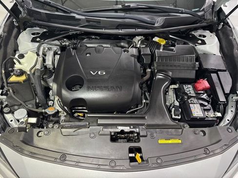 Used 2022 Nissan Maxima SV w/ Floor Mat Group FWD image 9