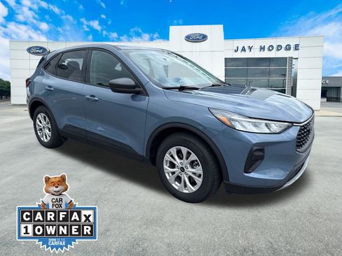 Used 2025 Ford Escape Active w/ Tech Pack #1 FWD image 1