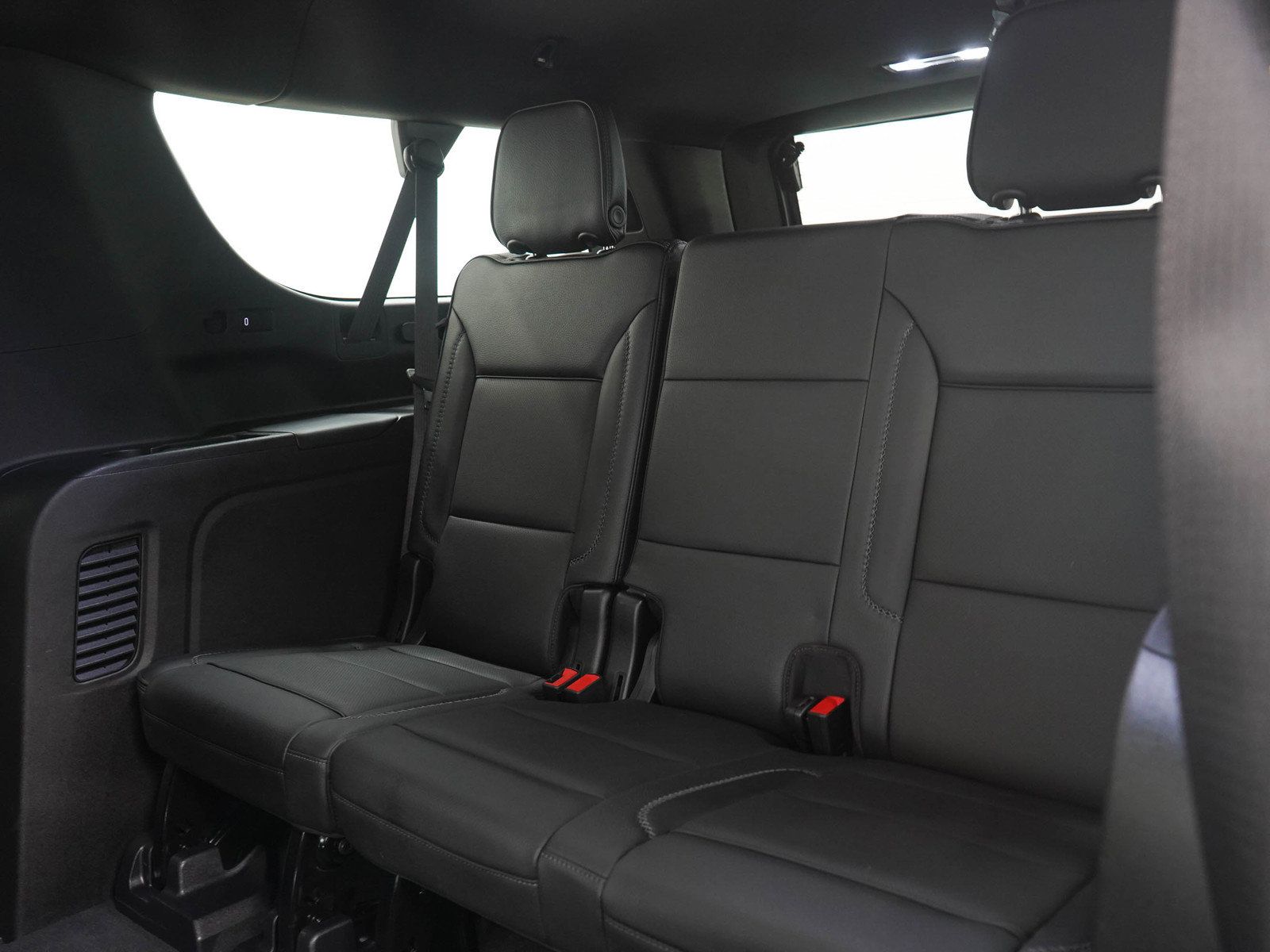 Used 2021 GMC Yukon XL Denali w/ Denali Premium Package AWD/4WD image 15