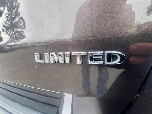 Used 2015 Jeep Grand Cherokee Limited image 16