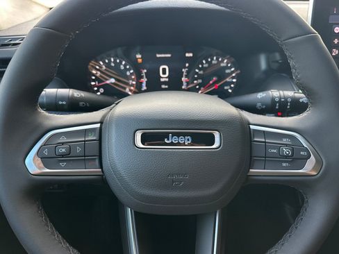 New 2026 Jeep Compass Latitude image 20