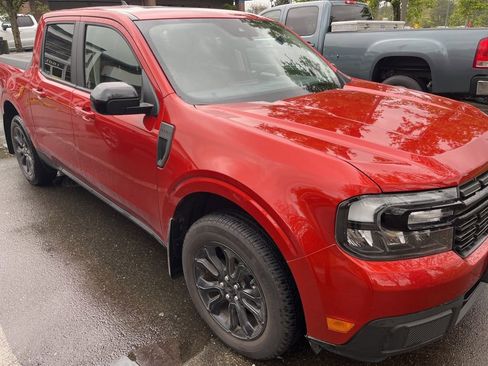 Used 2024 Ford Maverick Lariat w/ Black Appearance Package image 9