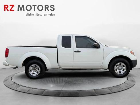 Used 2021 Nissan Frontier S RWD image 6