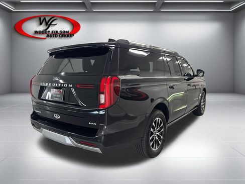 Used 2025 Ford Expedition Max Platinum AWD/4WD image 6