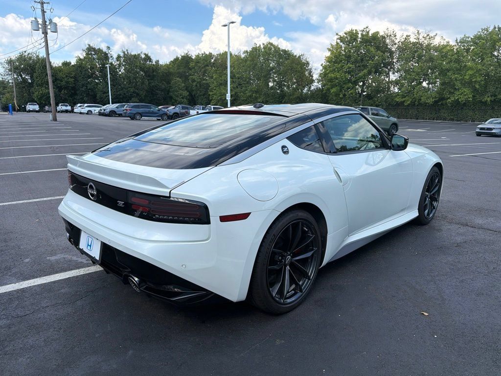 Used 2023 Nissan Z w/ Floor Mat Package (L93) RWD image 5