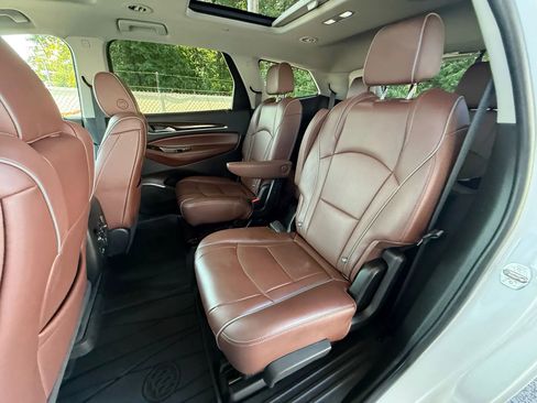 Used 2021 Buick Enclave Avenir w/ Avenir Technology Package image 19