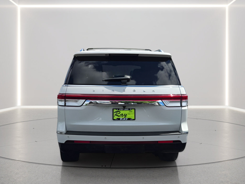 Used 2024 Lincoln Navigator Reserve AWD/4WD image 8