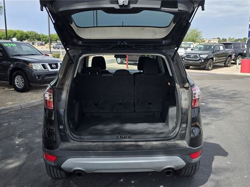 Used 2017 Ford Escape SE FWD image 10