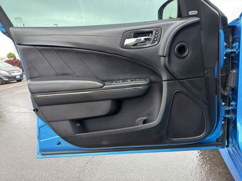 Used 2019 Dodge Charger SRT Hellcat w/ Navigation & Travel Group RWD image 5