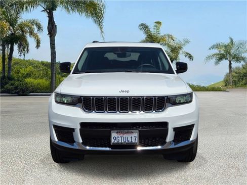 Certified 2023 Jeep Grand Cherokee L Laredo w/ Luxury Tech Group I RWD image 3