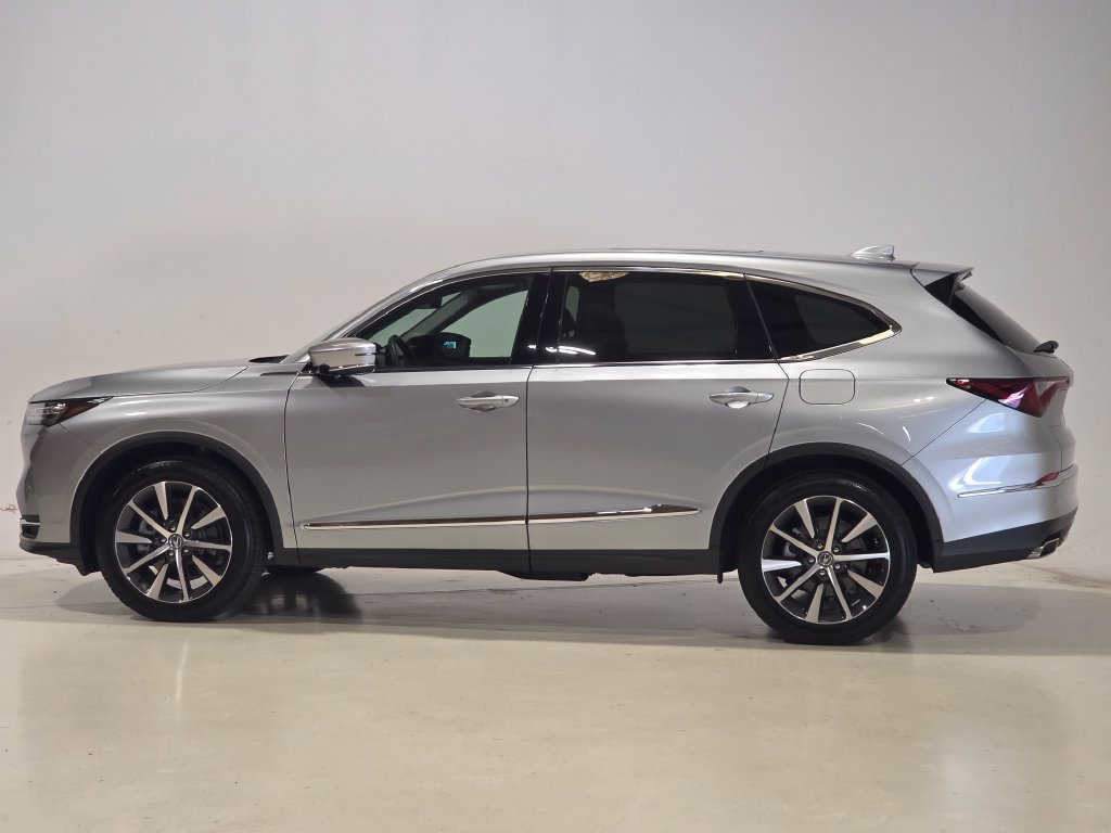Used 2026 Acura MDX w/ Technology Package AWD/4WD image 3