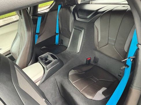 Used 2019 BMW i8 Coupe AWD/4WD image 37