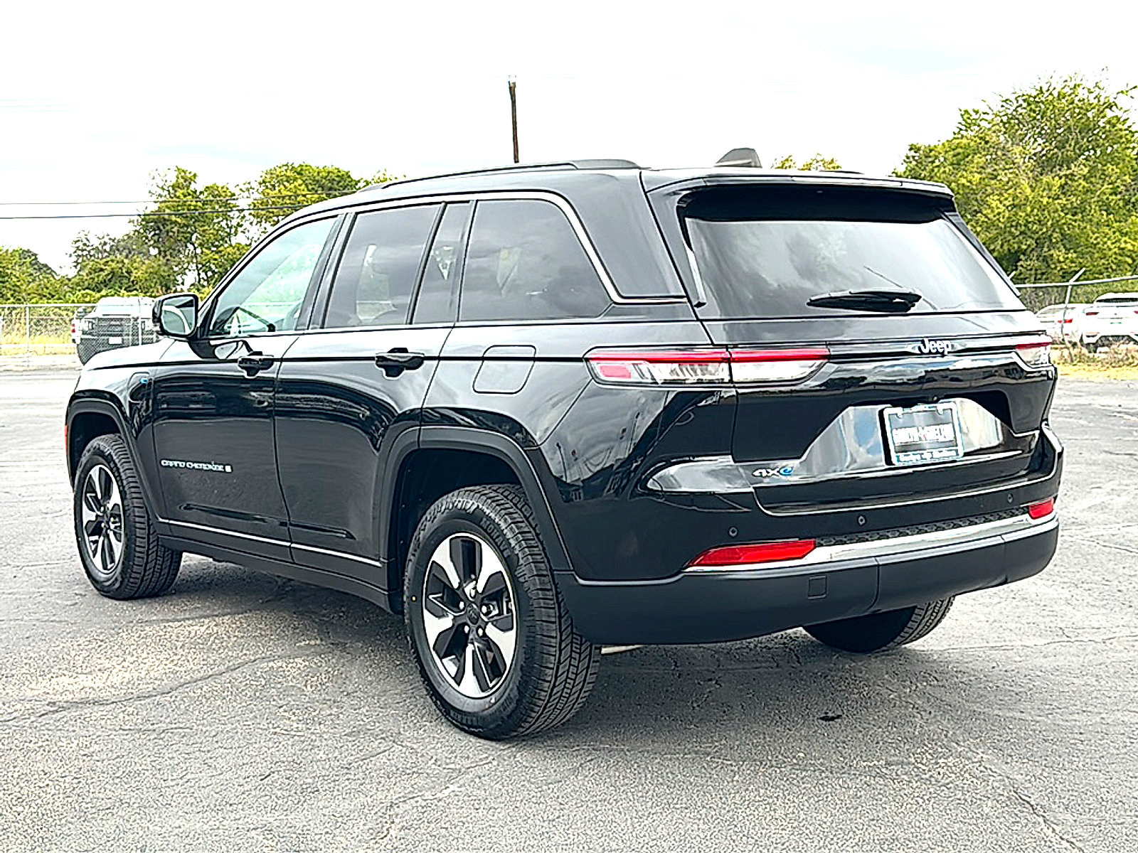 Used 2024 Jeep Grand Cherokee Limited 4xe AWD/4WD image 6