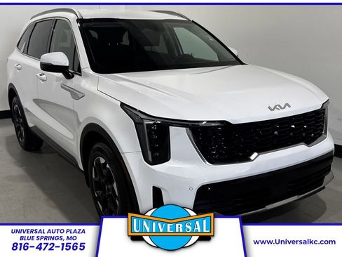 Used 2025 Kia Sorento S FWD image 1