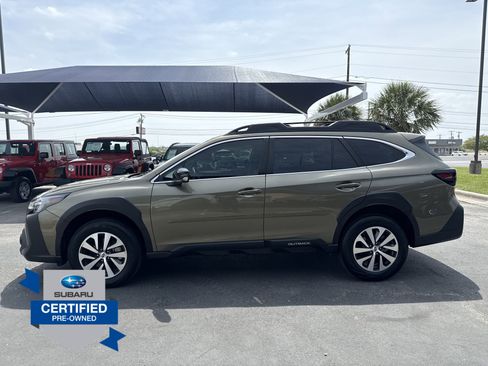 Used 2024 Subaru Outback Premium AWD/4WD image 4
