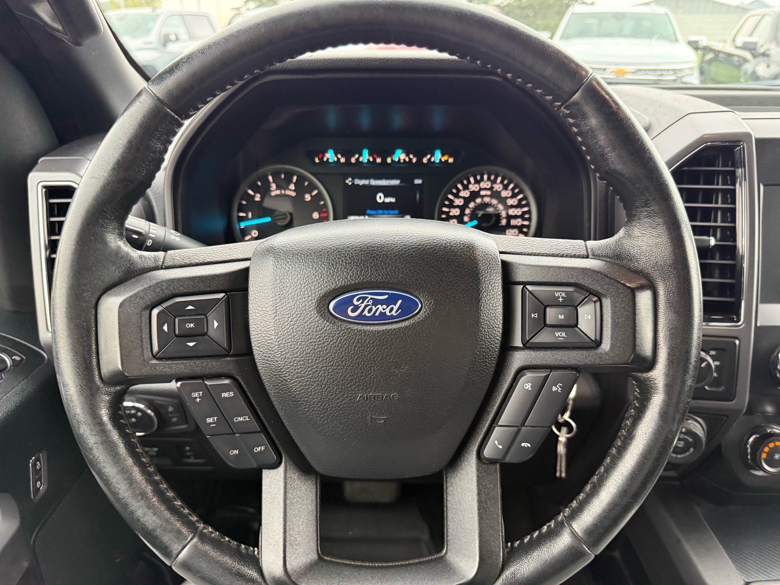 Used 2019 Ford F150 4x4 SuperCrew image 17