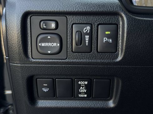 Used 2017 Toyota 4Runner Limited AWD/4WD image 23