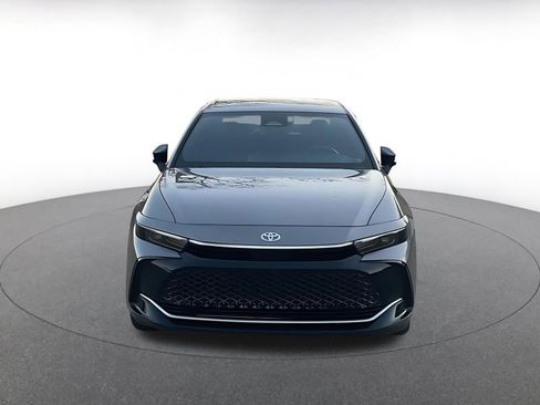 Used 2025 Toyota Crown XLE image 7