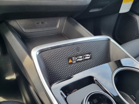 Used 2026 Chevrolet Equinox LT w/ Convenience Package II image 24