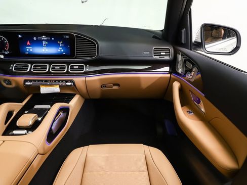 New 2026 Mercedes-Benz GLS 450 4MATIC image 20