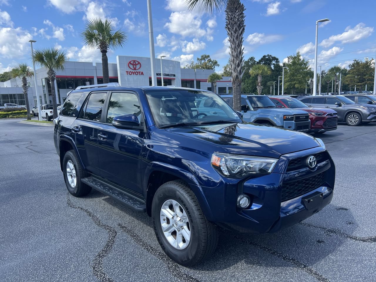 Used 2018 Toyota 4Runner SR5 Premium AWD/4WD image 2