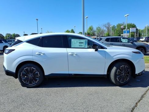 New 2026 Nissan Murano Platinum w/ Cargo Package AWD/4WD image 2