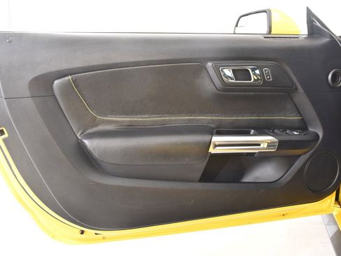 Used 2015 Ford Mustang Convertible w/ Equipment Group 051A image 21