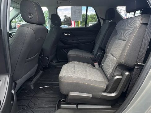 Used 2019 Chevrolet Traverse LT w/ LPO, Floor Liner Package AWD/4WD image 15